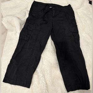 Black cargo pants, comfy, great condition, black, hardly worn, and size 10